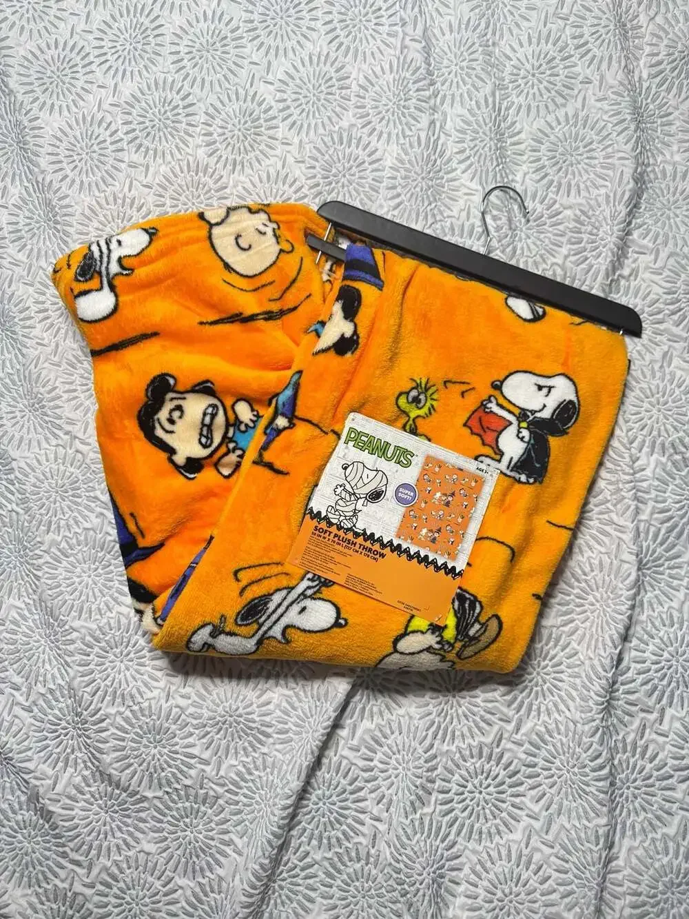 Peanuts Snoopy Halloween Soft Plush Throw Blanket 50 in W x 70 in L